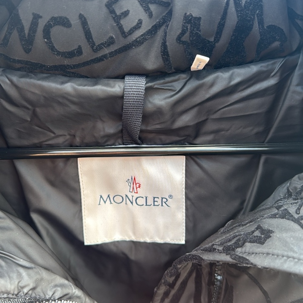 (RARE) Moncler Black Women's Jacket *accepting offers* - Picture 5 of 6